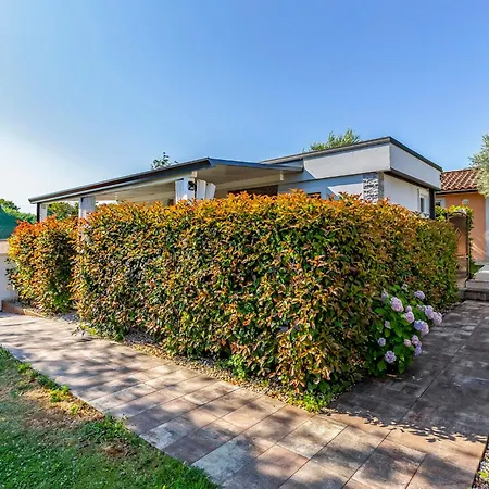 Сasa de vacaciones Holiday Home Mobile Home Premium By Interhome Pula