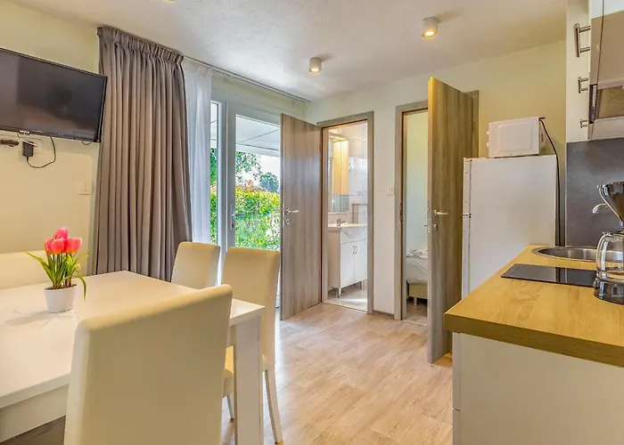 Mobile Premium By Interhome Pula